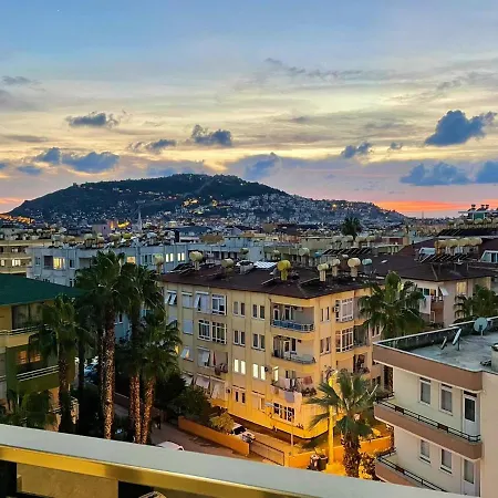 Новая Двухкомнатная Квартира В Центре Аланьи Apartamento *