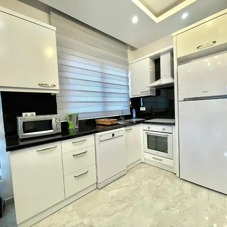 Apartamento Новая Двухкомнатная Квартира В Центре Аланьи *